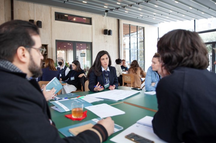 Photo of the first national dialogue meeting held between art- and culture practitioners, state actors and representatives from the private sector
