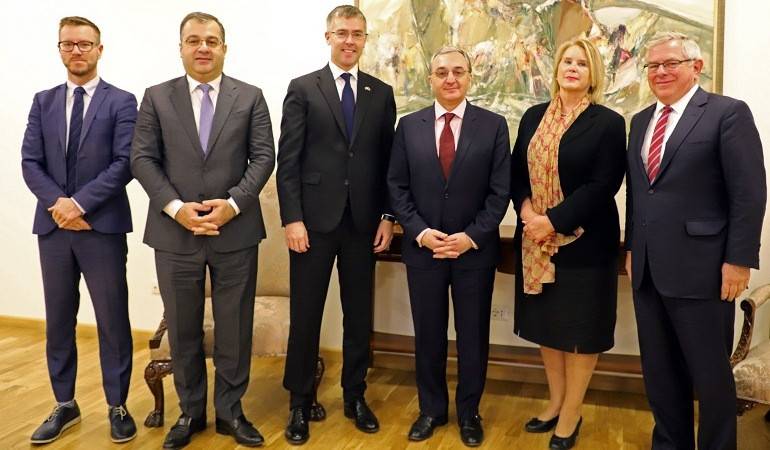 Ulrik Tideström, Arja Makkonen, Ruben Madsen