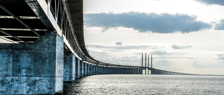 Öresundsbron med riktning mot Danmark.